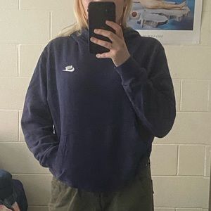 Dark blue Nike hoodie size men’s small.